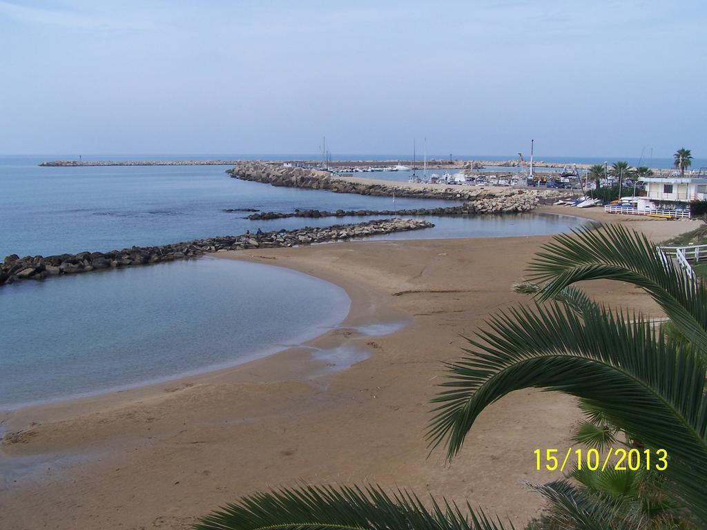 Hotel Sul Mare Al Gabbiano Скольїтті Екстер'єр фото