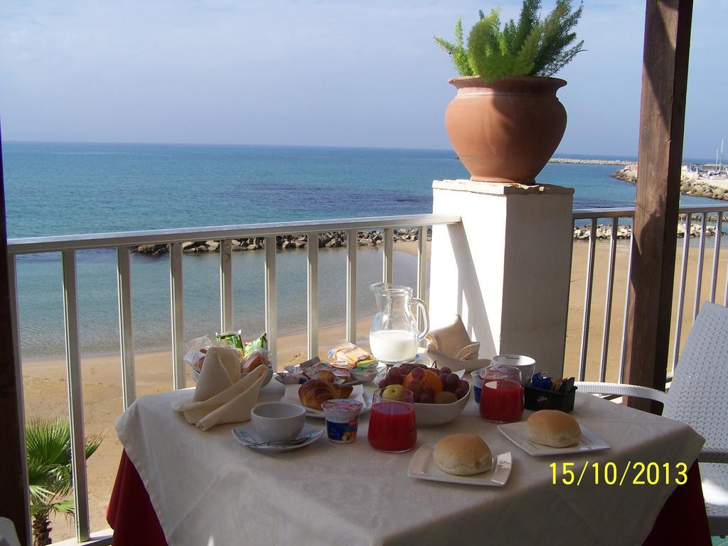 Hotel Sul Mare Al Gabbiano Скольїтті Екстер'єр фото